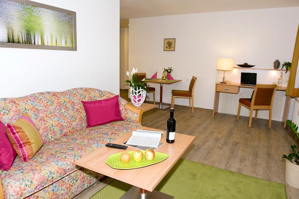 Ferienwohnungen - Boarding Wohnungen Sonnenhof Lenzing 部屋 写真